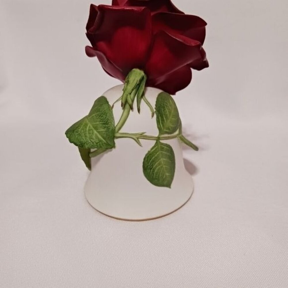 Franklin Mint Vtg The royalty rose bell 1984 - Picture 3 of 7